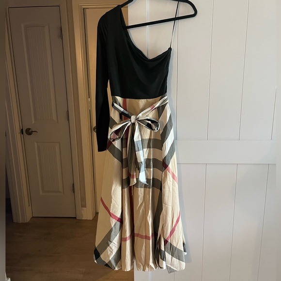 Dress Day Dresses & Skirts - Dress Day One Sleeve Dress